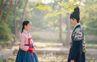 lee se young and lee jun ho in the red sleeve kdrama