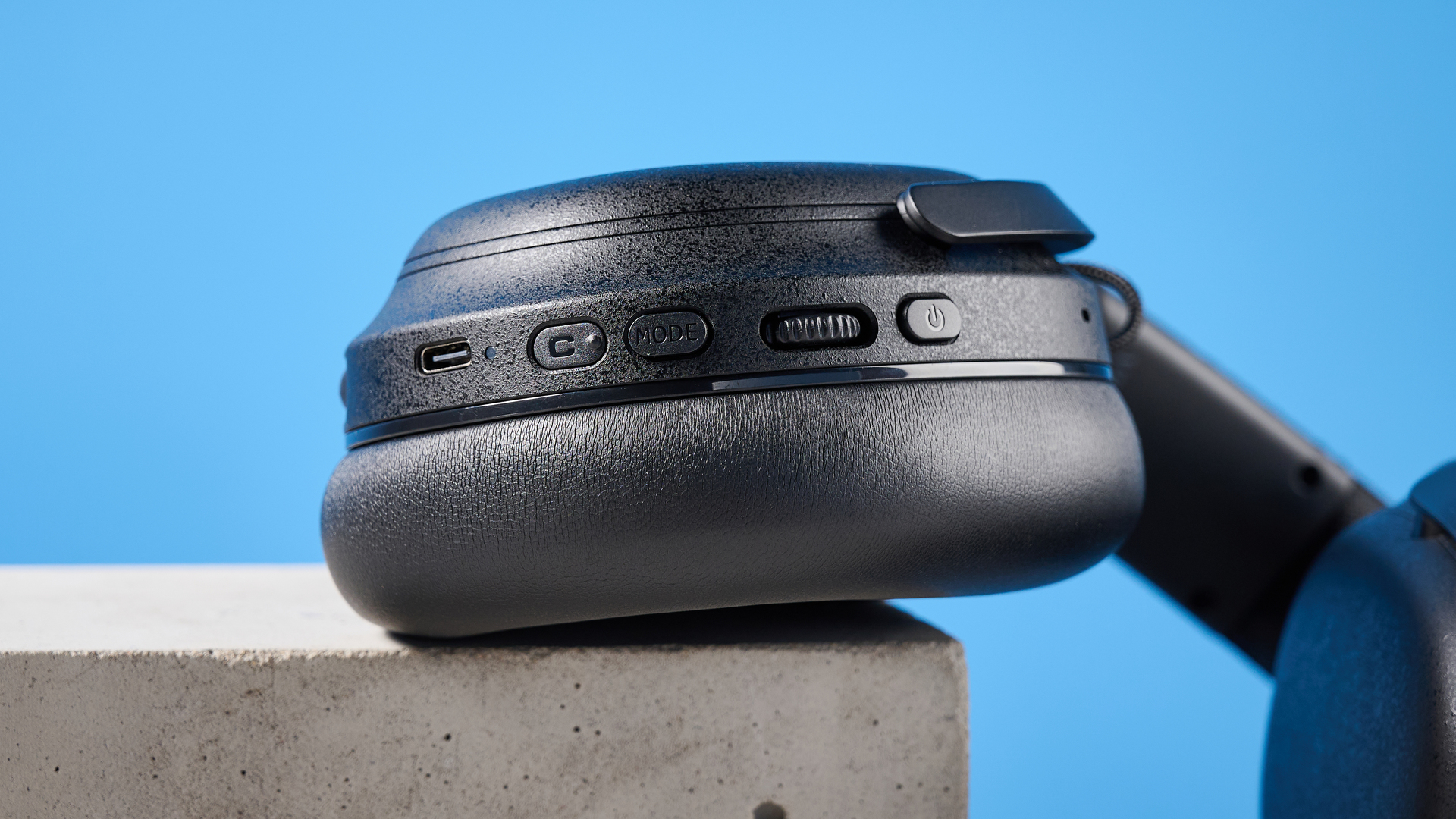 Final VR3000 EX wireless gaming headset