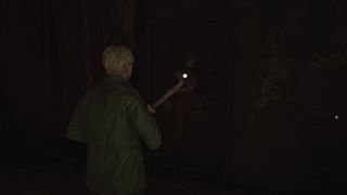 James approaches the Lady of the Door, opened with Rings in the Silent Hill 2 Remake