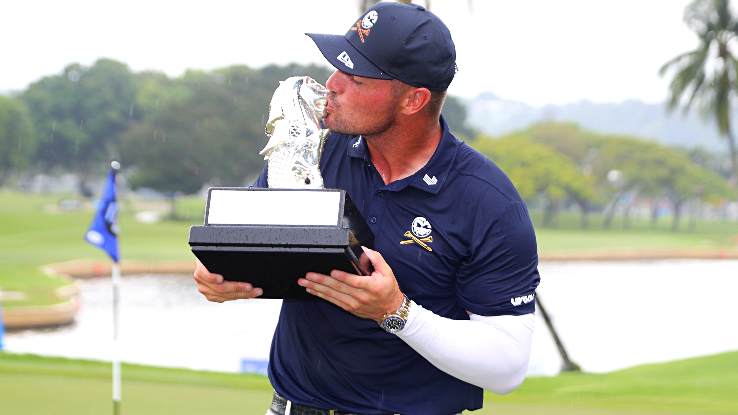 Bryson DeChambeau with the LIV Golf Singapore trophy