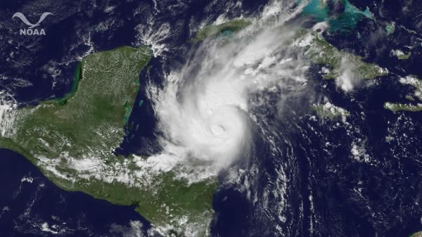 hurricane-rita-111024-02