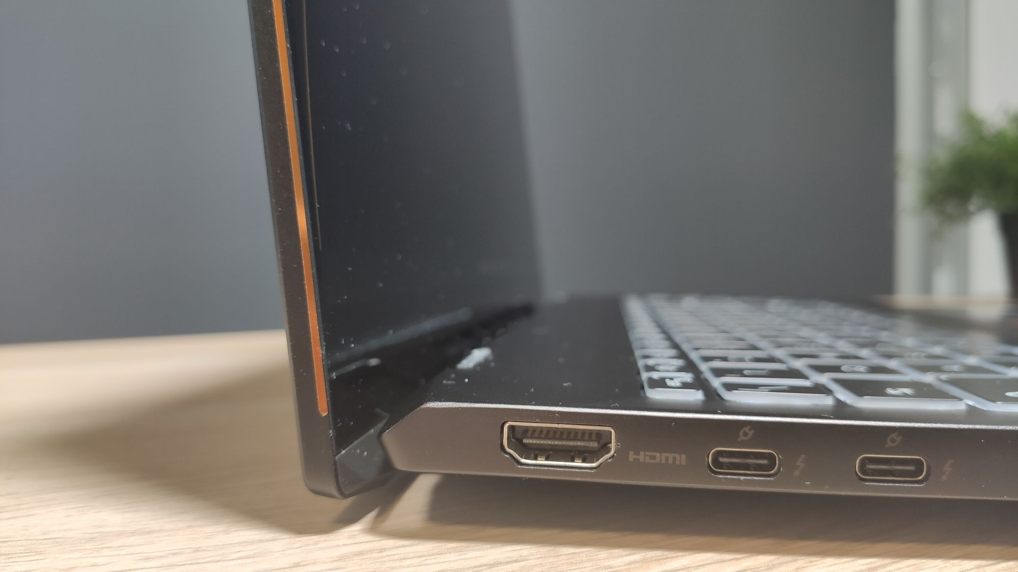 MSI Summit E16 Flip