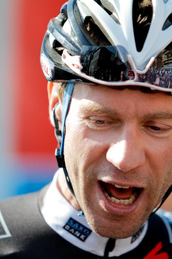 Jens Voigt (Saxo Bank) expresses his opinion before the race