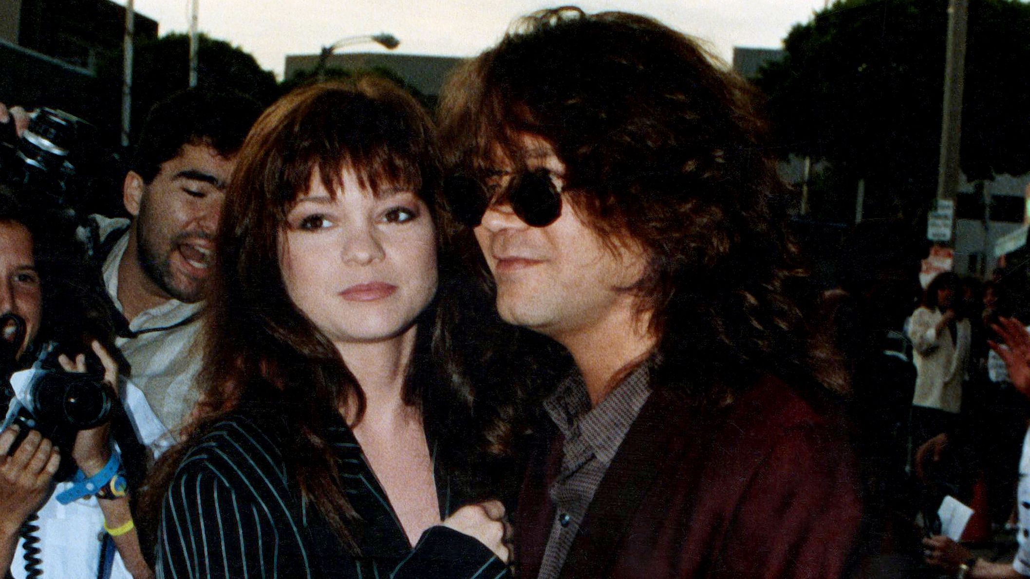 does valerie bertinelli smoke cigarettes Bertinelli, 1983 : r/80s I don't remember too much