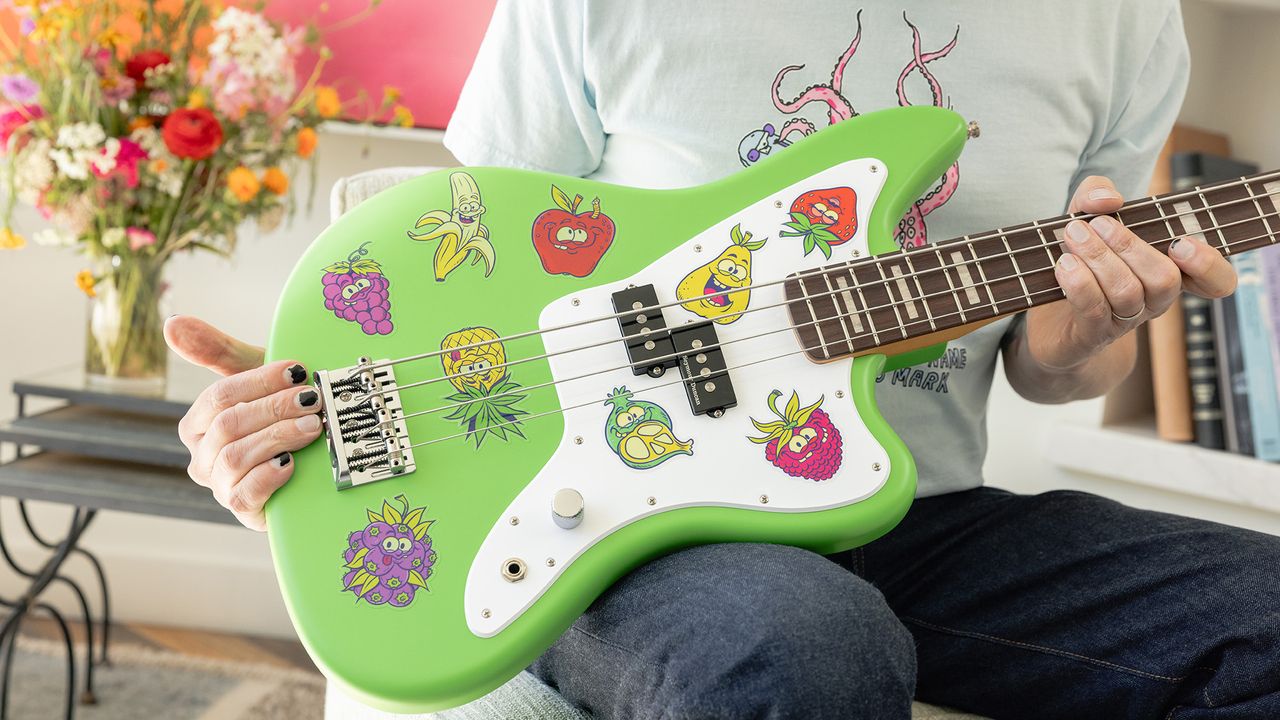 Fender Mark Hoppus Stoned Fruit Jaguar Bass