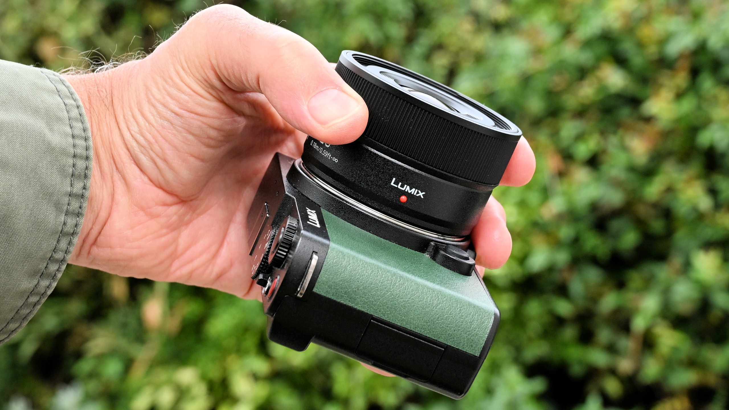 Panasonic Lumix S 20mm f/2.5 product image