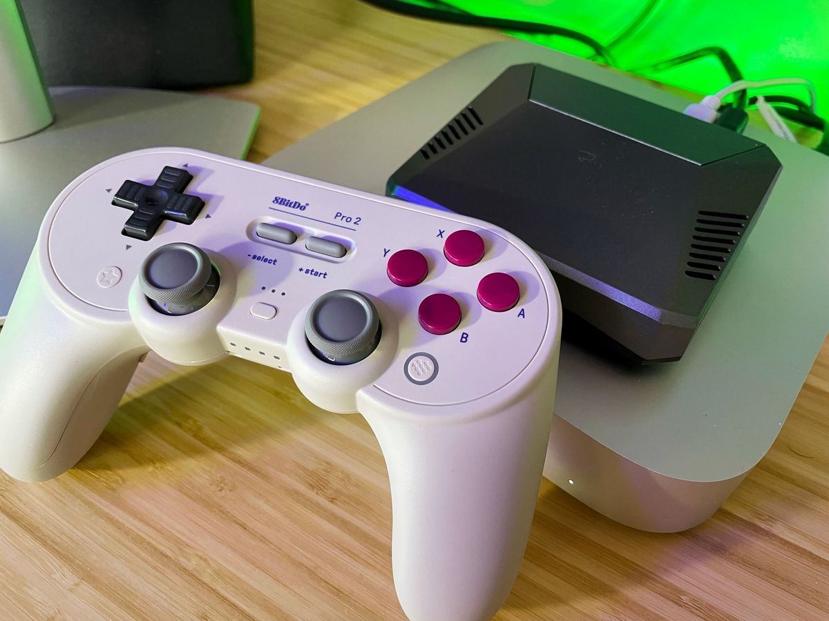 Building a retro-gaming super-console with $100 and a Raspberry Pi