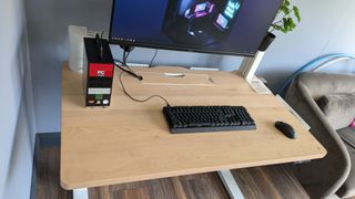 Corsair Platform:4 gaming desk