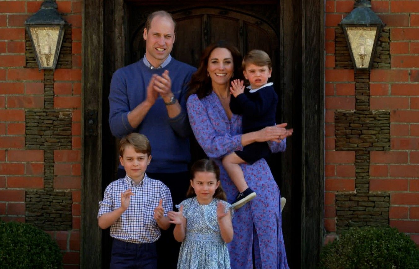 Кейт Миддлтон и принц Уильям с детьми 2020