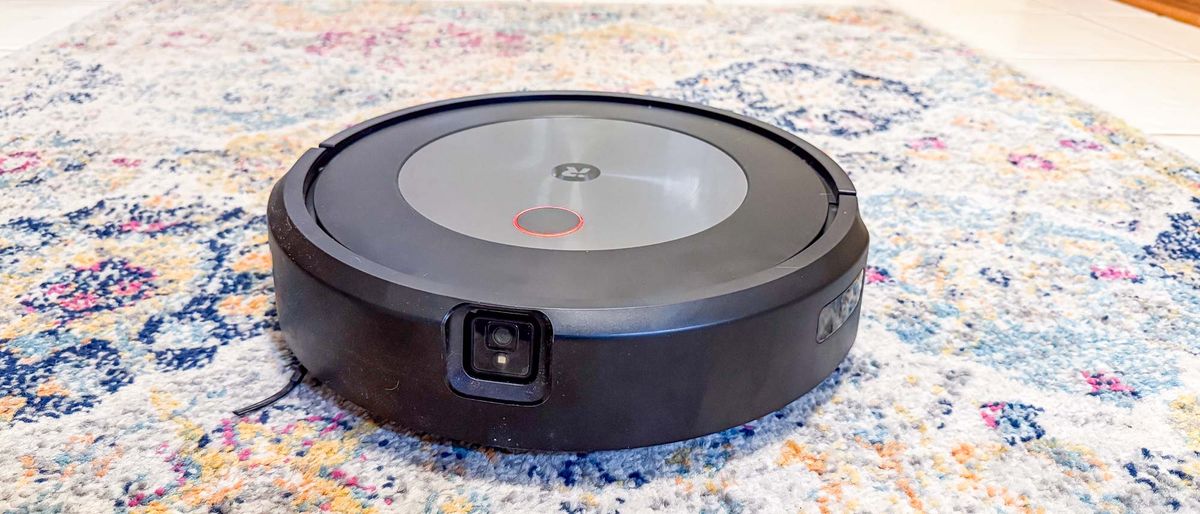 iRobot Roomba Combo j5+ on floor