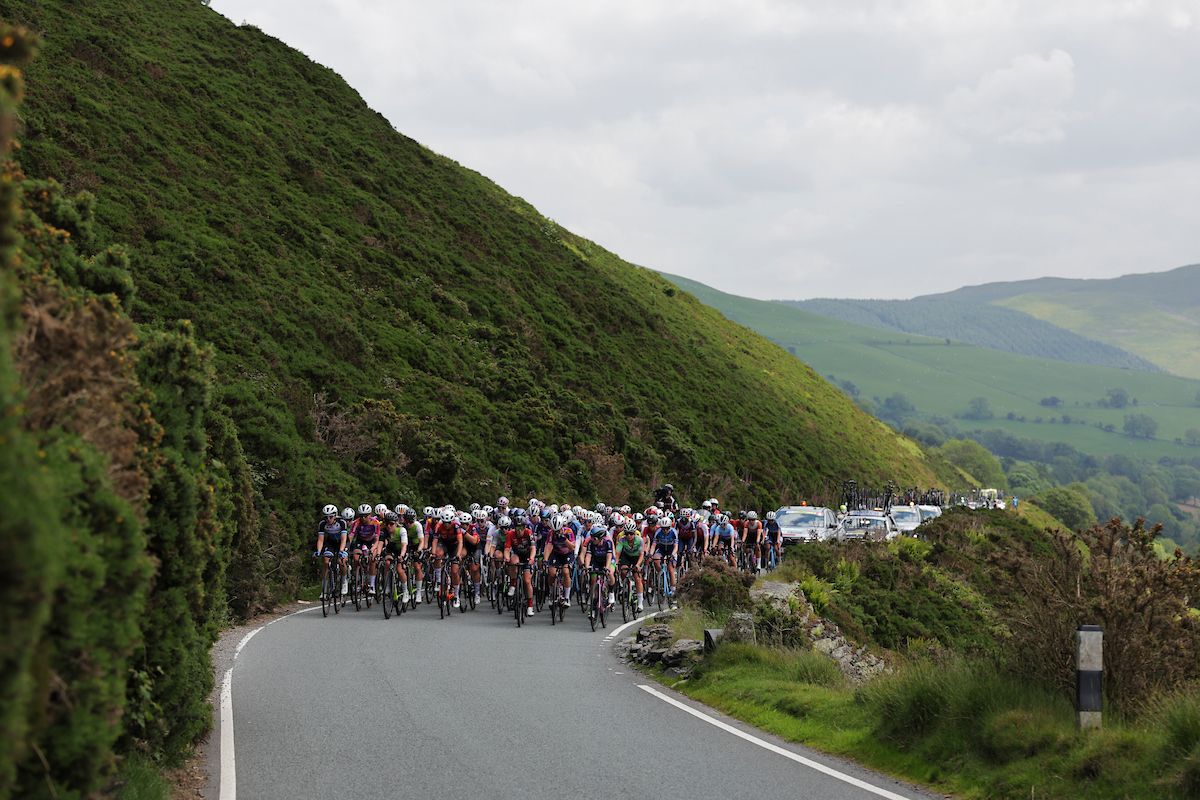 Picture by Alex Whitehead/SWpix.com - 06/06/2024 - Cycling - UCI Women's World Tour - Lloyds Bank Tour of Britain Women - Stage 1: Welshpool to Llandudno, Wales -The Peloton - Llangynog climb