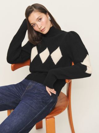 Diamond Cashmere Turtleneck