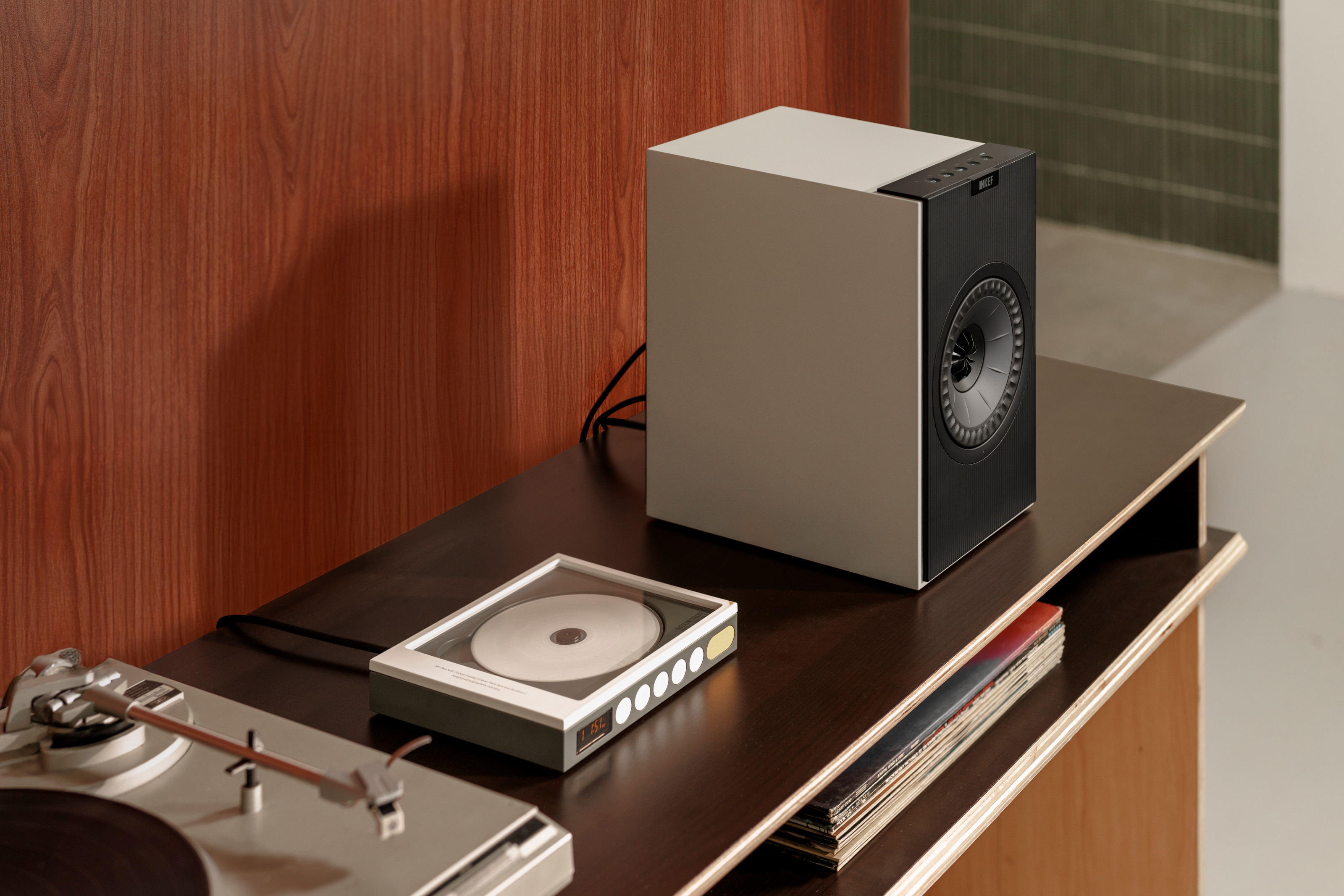 KEF Coda W in Nickel Grey