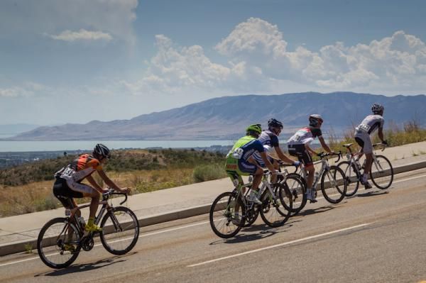 Breakaway riders tackle another KOM