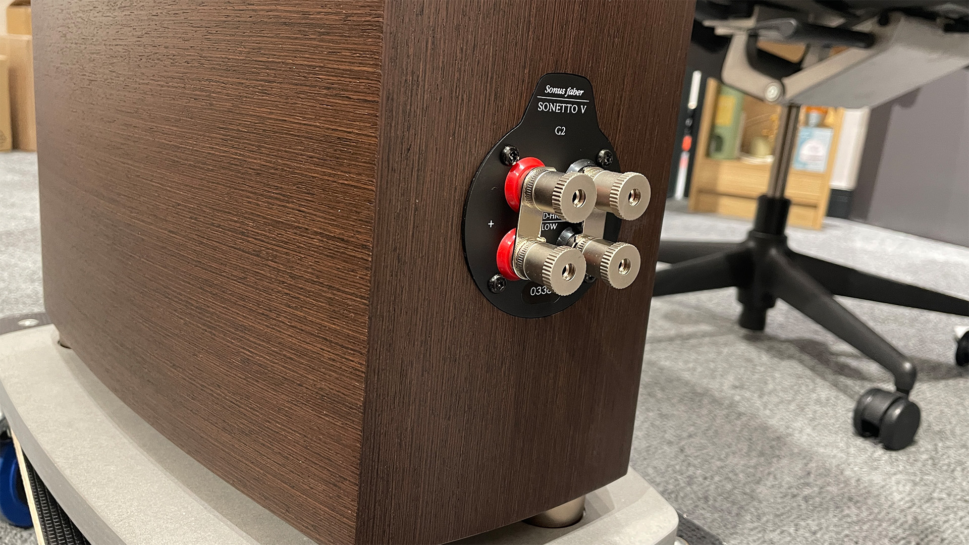 Sonus Faber Sonetto V G2 floorstanding speakers detail of bottom rear of speaker showing binding posts
