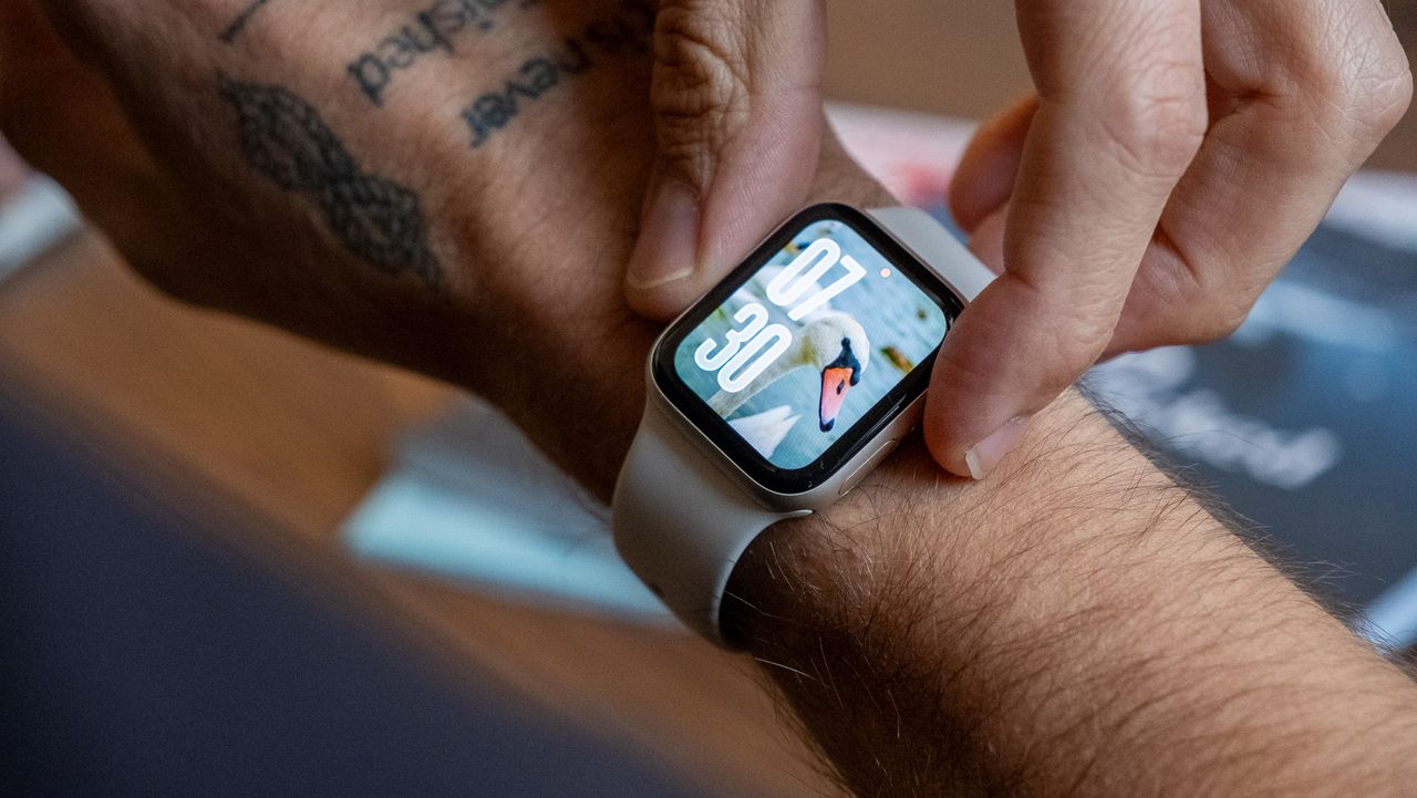 Apple Watch SE 3 review: Small case, big moves