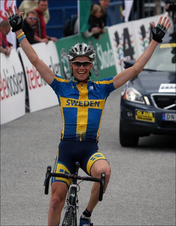 Alexander Wetterhall (Sweden) solos to victory in the opening stage.