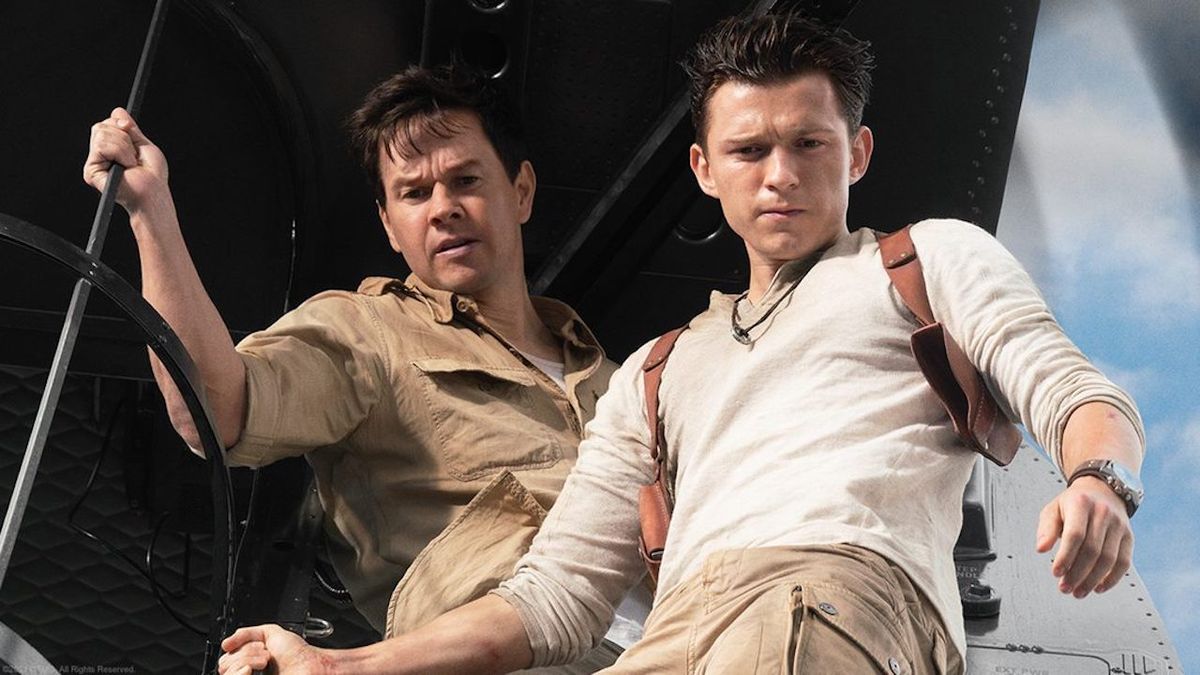 Mark Wahlberg and Tom Holland as Victor Sullivan and Nathan Drake in Uncharted 2022 video game adaptation movie