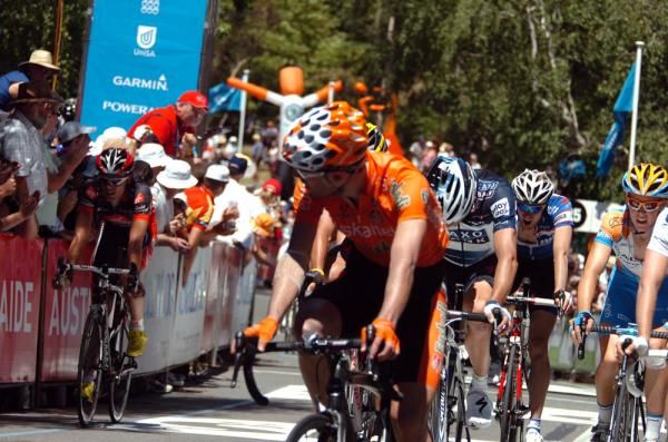 The peloton baked in oven-like conditions on stage three
