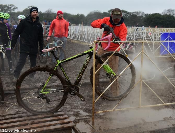 The pits were a madhouse during the women&rsquo;s race