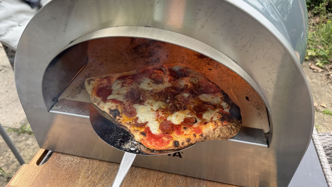 Delivita Flow Dual Fuel Pizza Oven