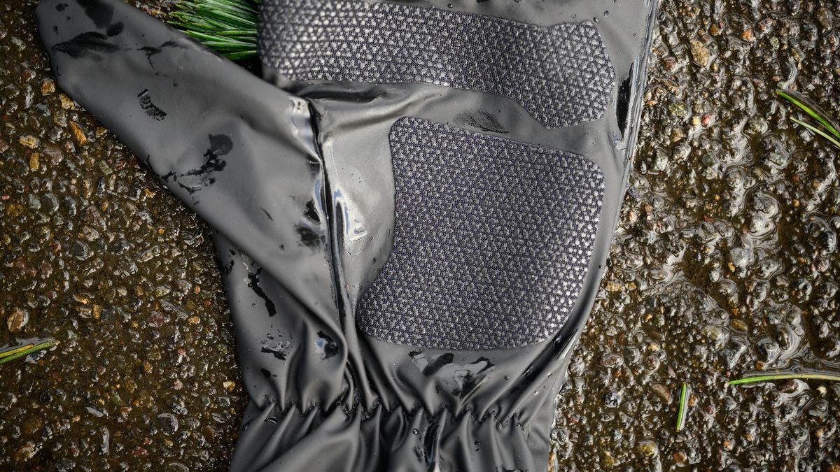Assos RSR Thermo rain shell glove palm protection