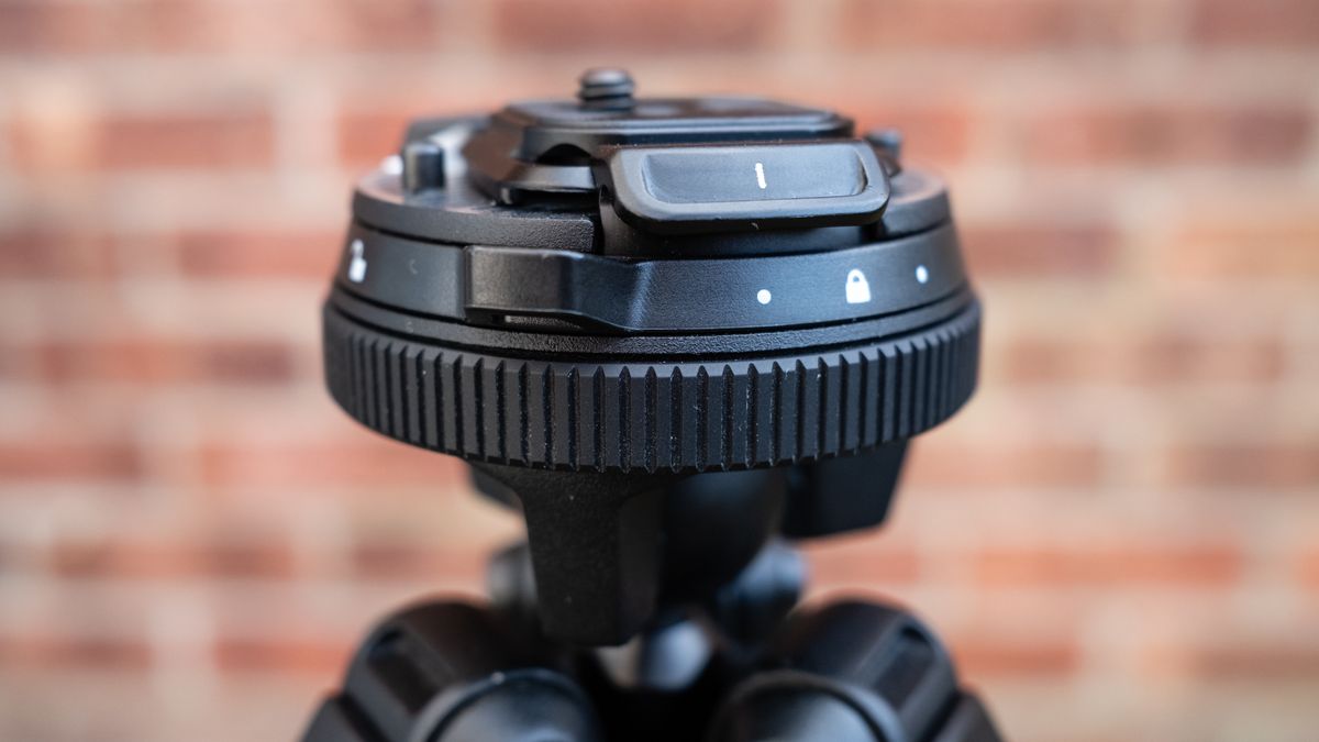 Peak Design Travel Tripod low profile ball head