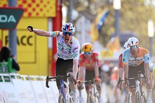 Volta a Catalunya: Dorian Godon wins dramatic stage 3 finish as Remco Evenepoel crashes in closing kilometre