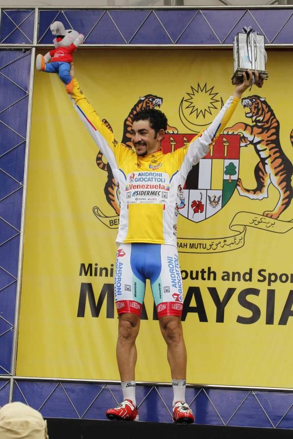 Jose Serpa (Androni-Venezuela) leads overall.
