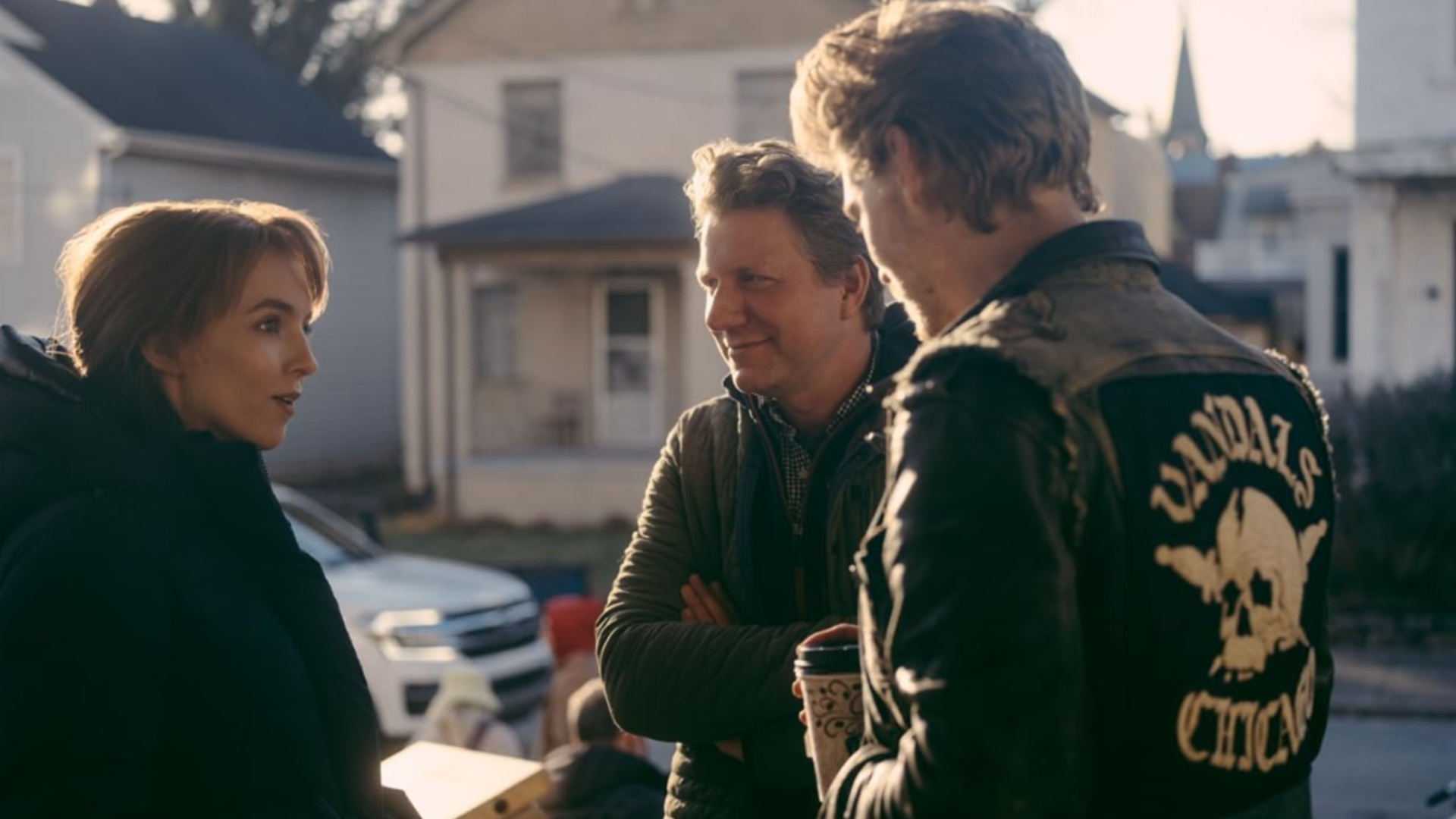 Jodie Comer, Austin Butler, and Jeff Nichols on the set of The Bikeriders