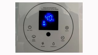 Image shows the humidifier's display.
