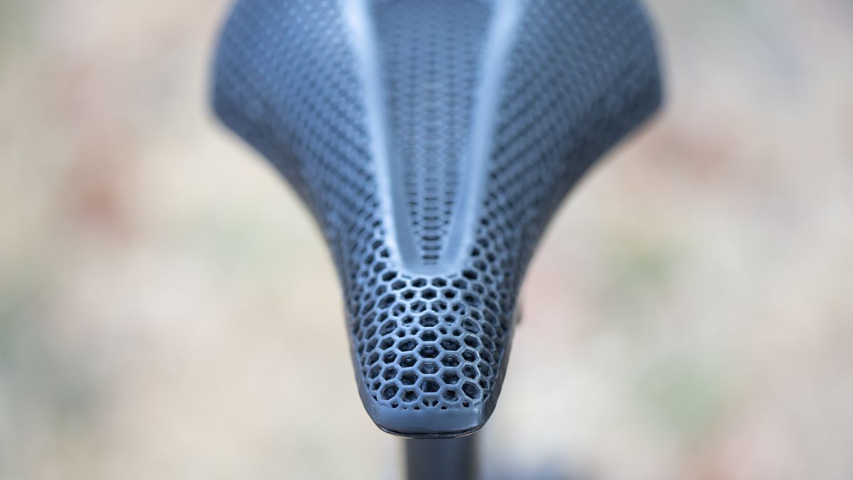 Fizik Argo R1 Adaptive front view of the nose