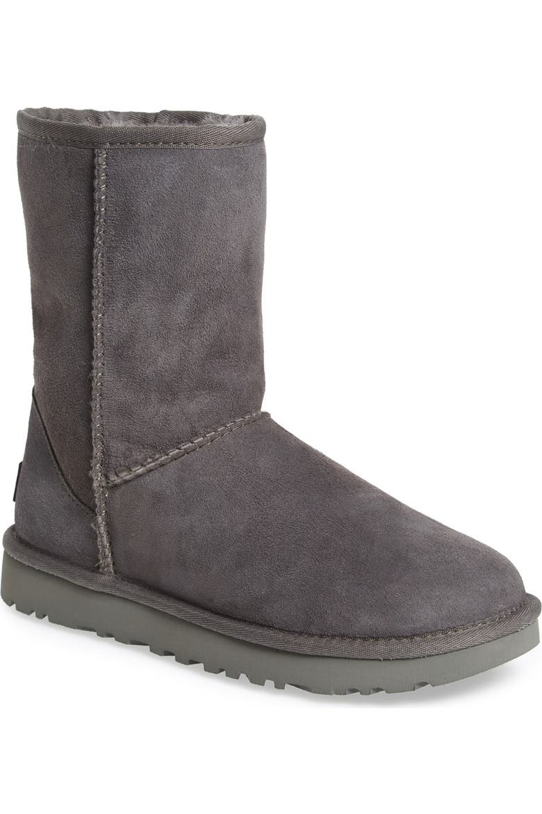 Women's Classic Ii Genuine Shearling Lined Short Boot