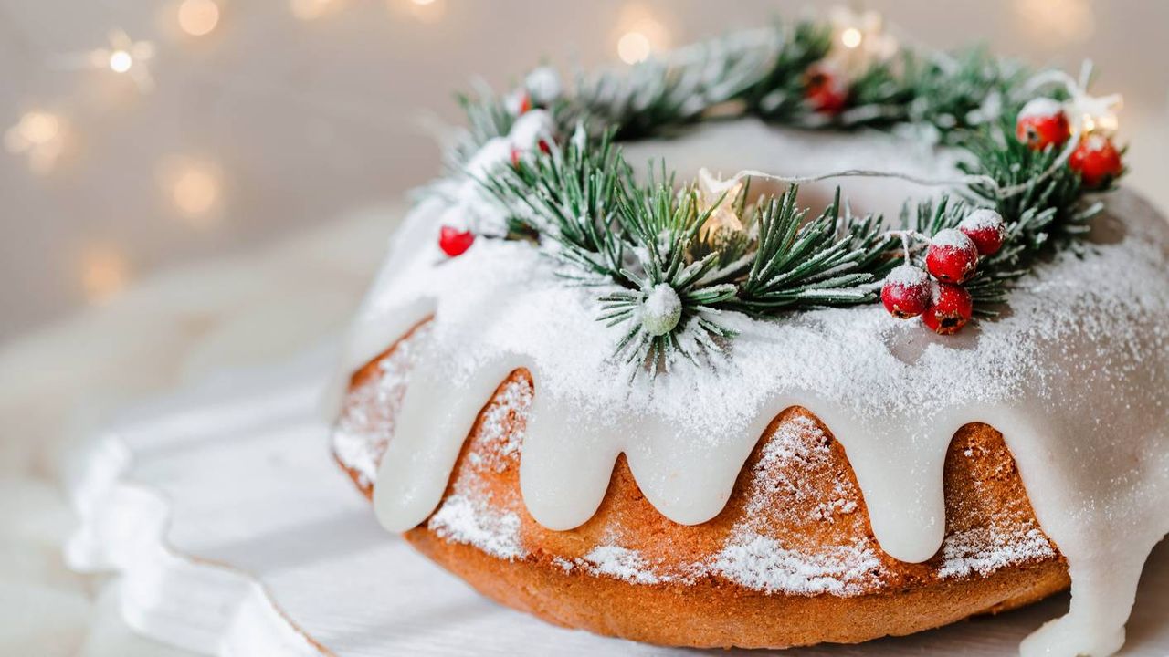 Gingerbread bundt cake