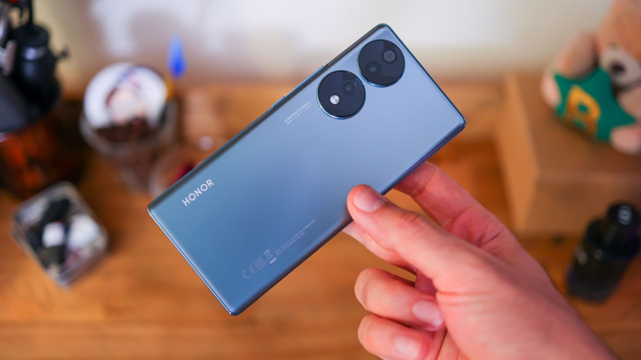 A photo of the Honor 70 smartphone