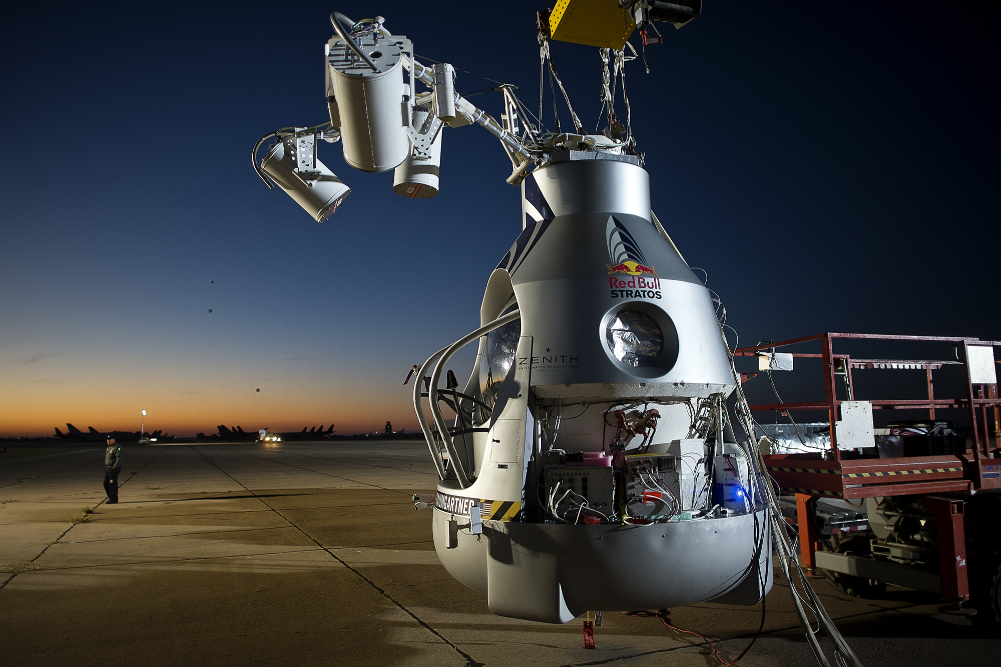 Felix Baumgartner&#039;s Capsule on Launch Day