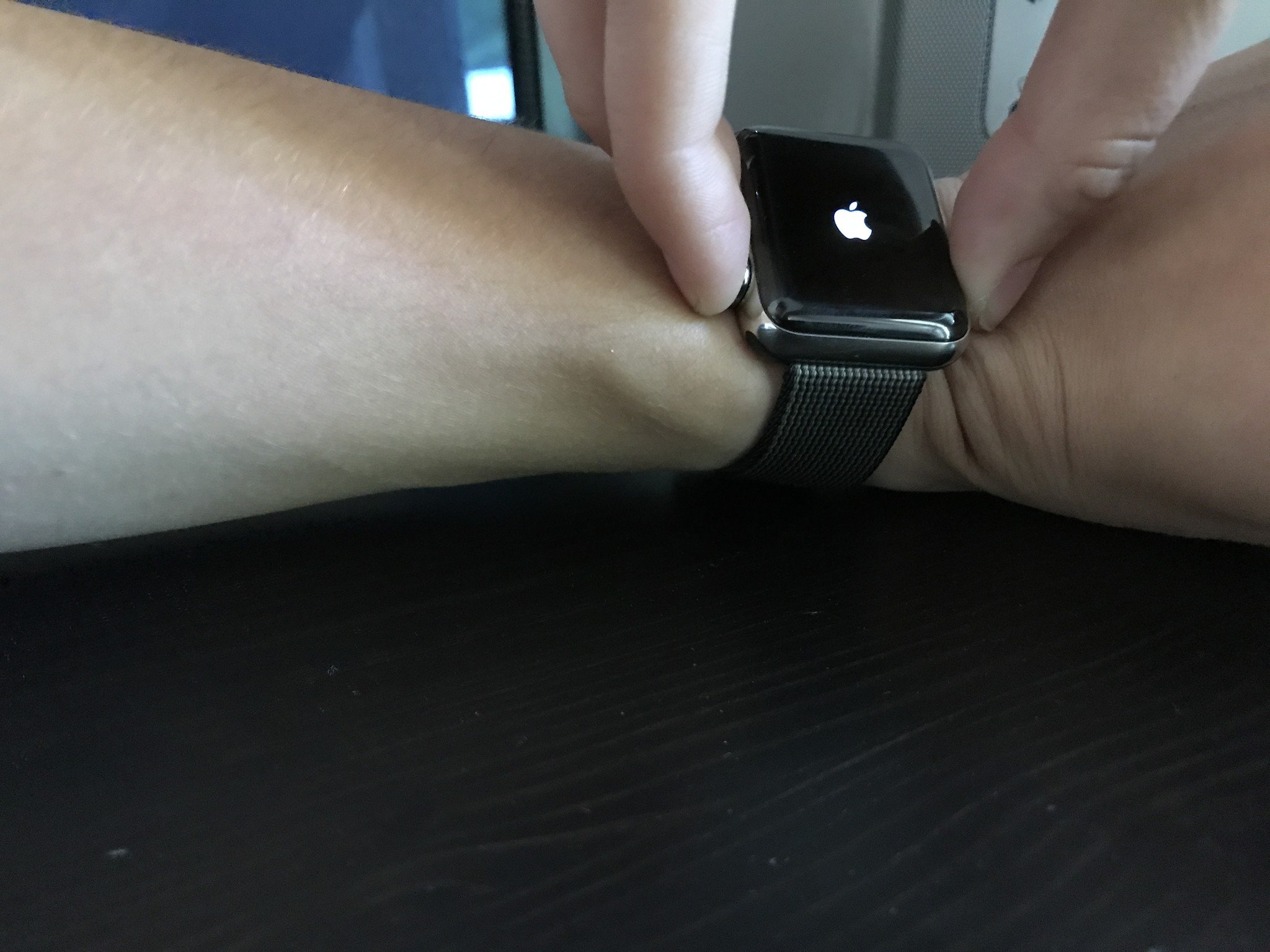 Перезагрузка вотч. Перезагрузка Эппл вотч. Перезагрузить Apple watch. Перезагрузить часы Apple IWATCH. Экстренная перезагрузка Apple watch.