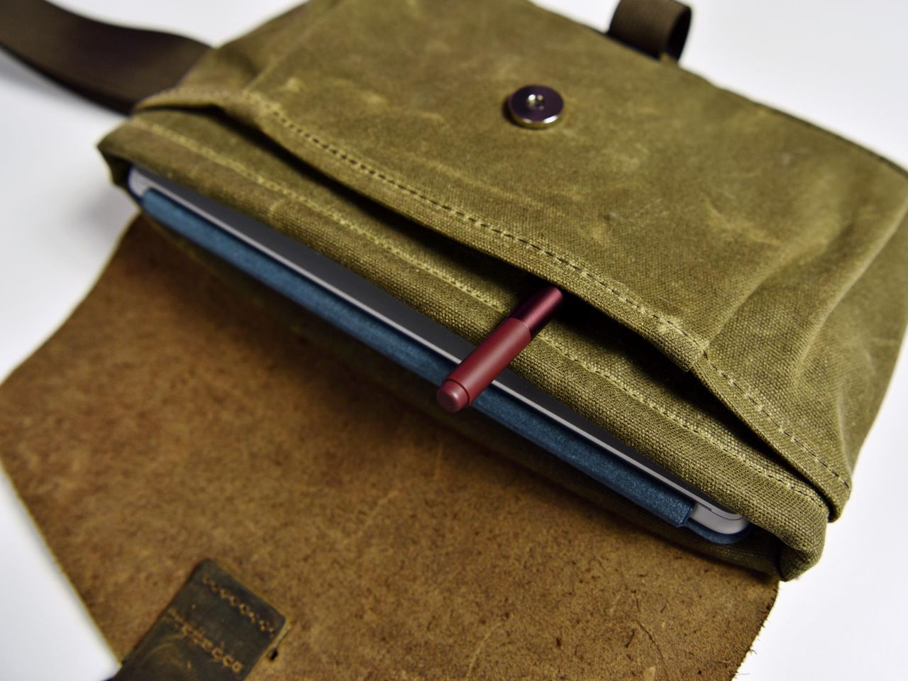 WaterField Outback Solo Surface Go