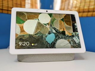 Google Nest Hub and other Assistant smart displays gain improved smart home  controls