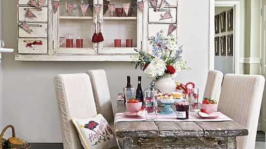 dining room with dining table and chair