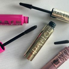 Junior beauty editor Grace Lindsay testing the best affordable mascaras