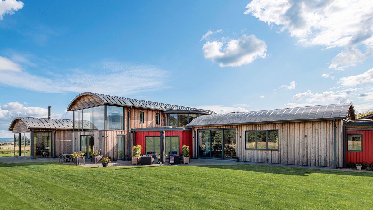 Dutch barn style self build