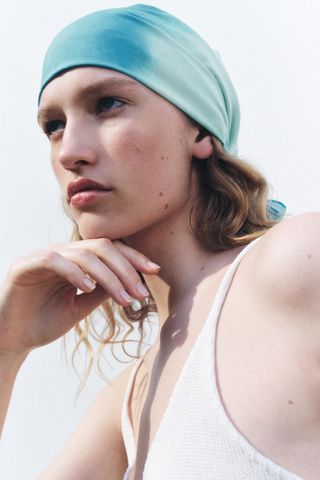 Zara, Cetak Bandana