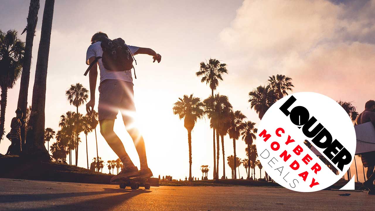 cyber monday sale on vans shoes