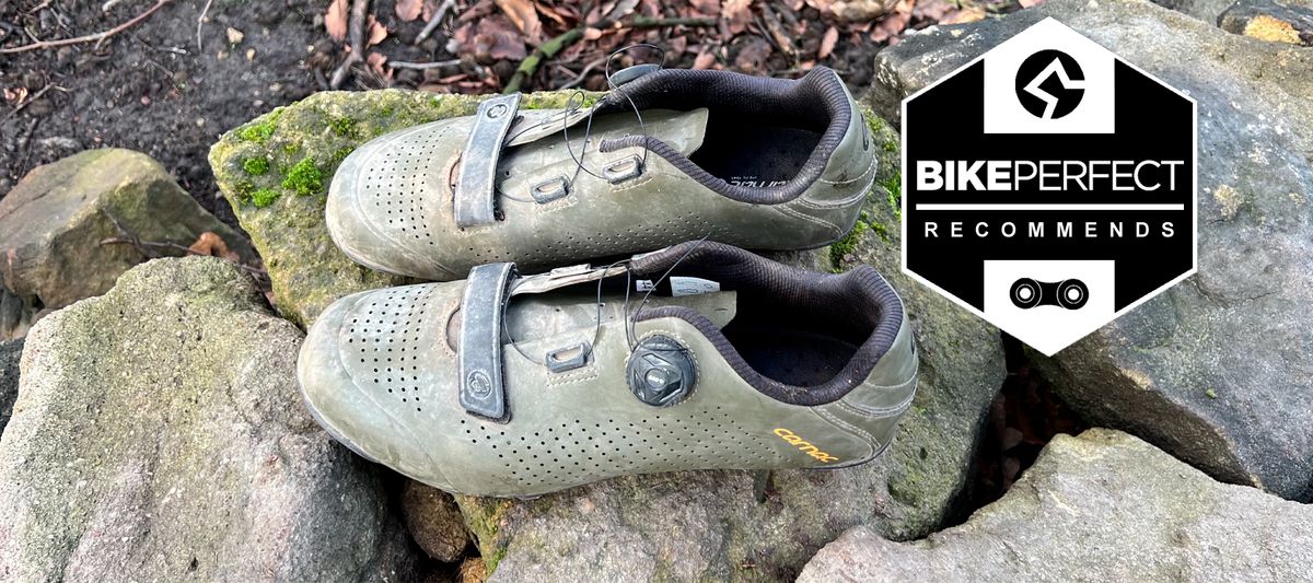 Dusty Carnac Grit cycling shoes on a pile of rocks