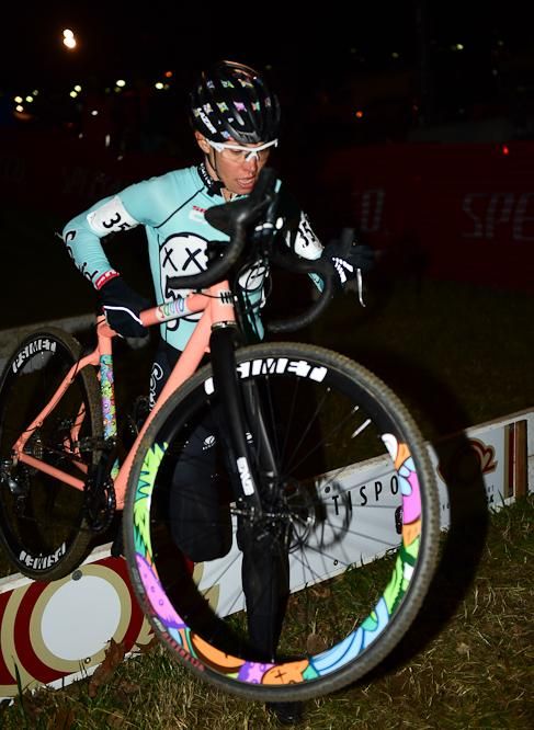 Emily Kachorek (Sqid Bikes) running barriers after the second sand pit.