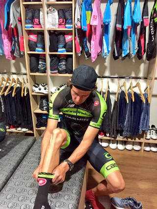 Rigoberto Uran pulls on his new Cannondale kit for 2016