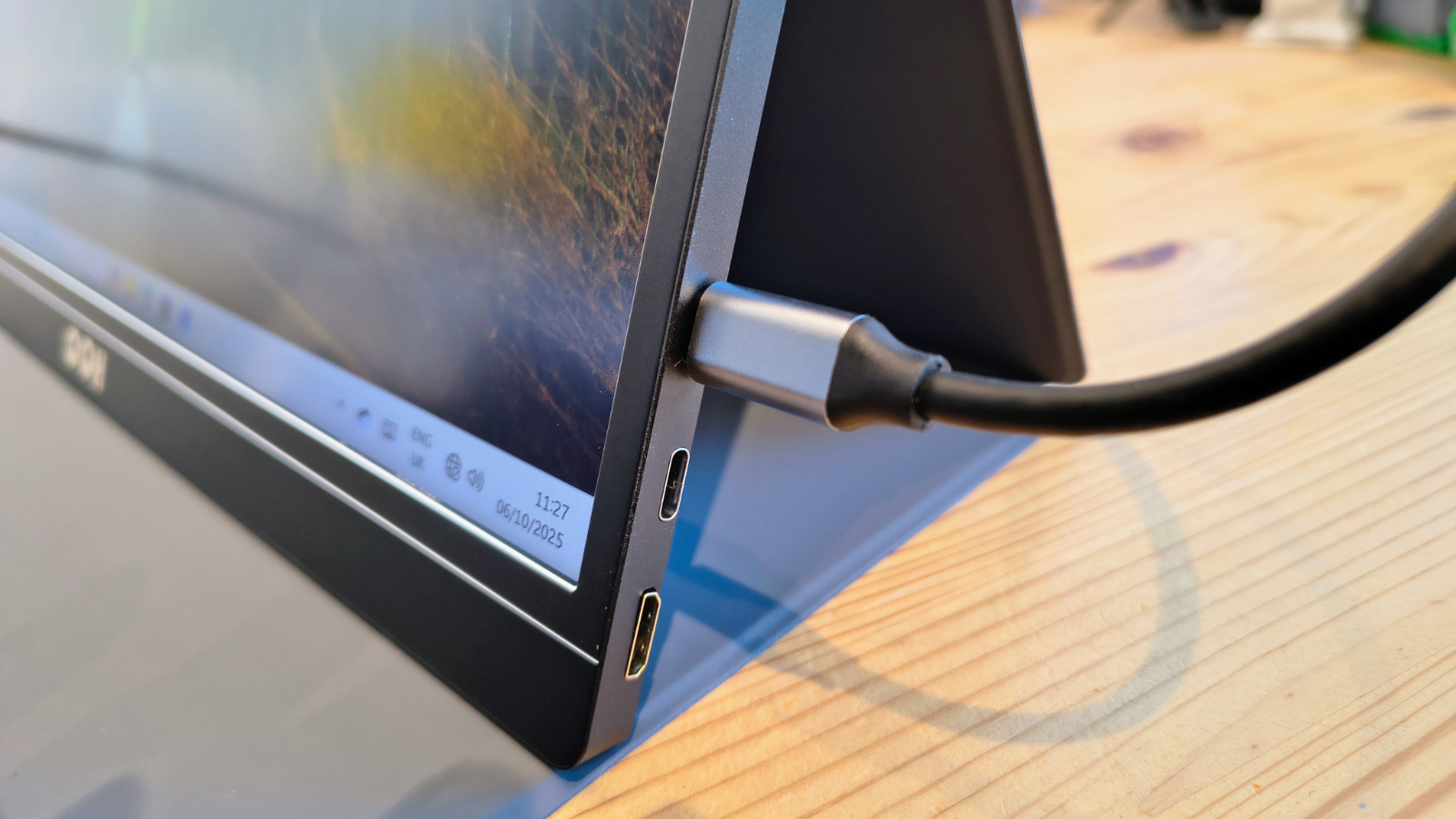 QQH Z12-4 Portable Monitor