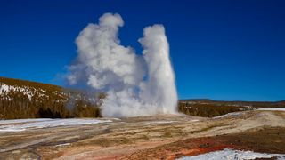 Capturing a geyser requires patience. Image: CC0 Creative Commons