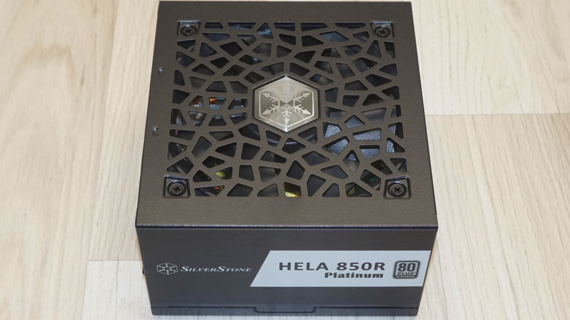 SilverStone Hela 850R Platinum PSU